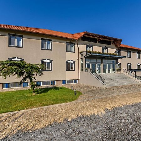 Stejarii Resort Ineu  Eksteriør billede